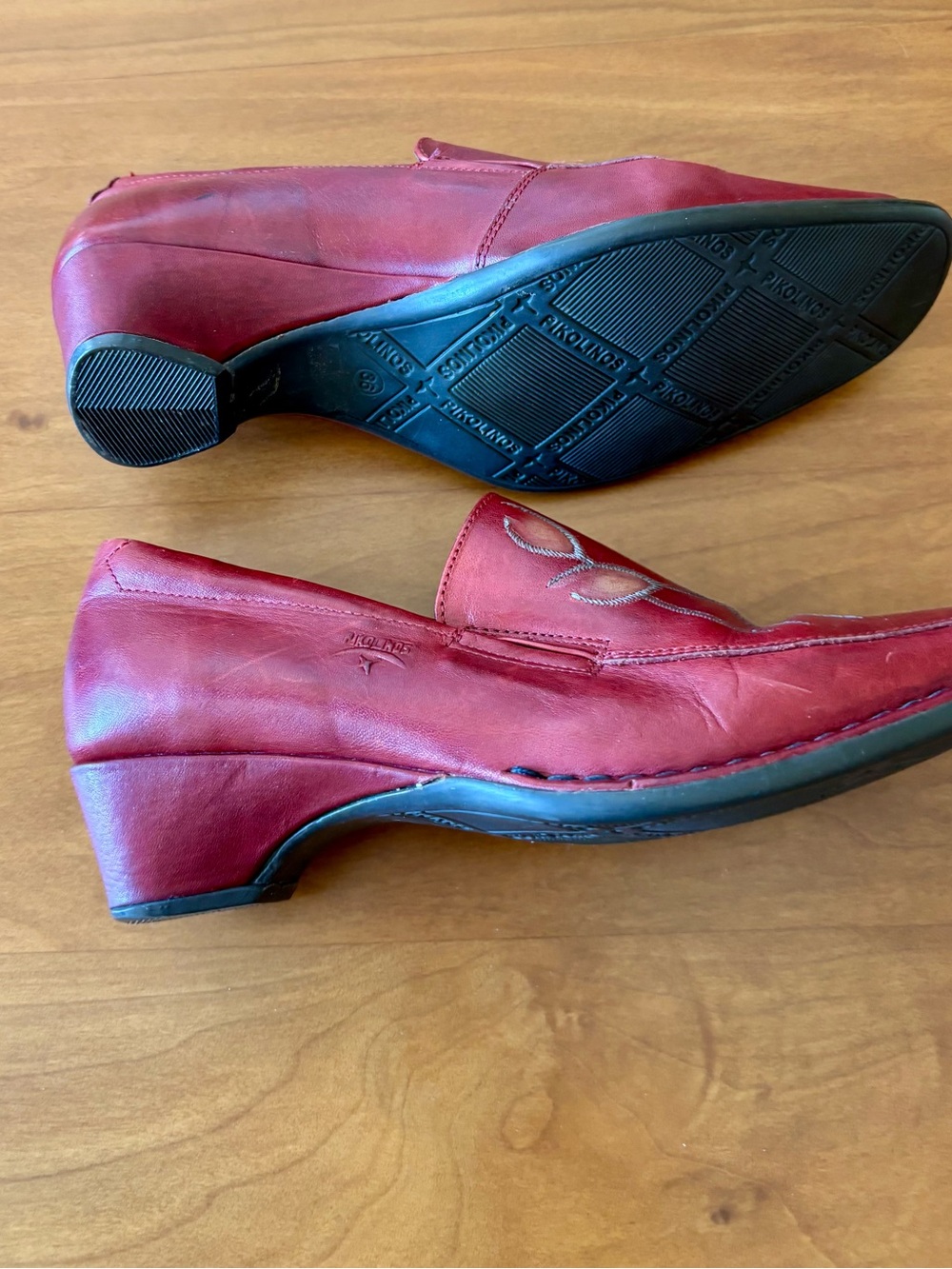 Pikolinos slip on low heel loafers  sz 36 5.5 / 6